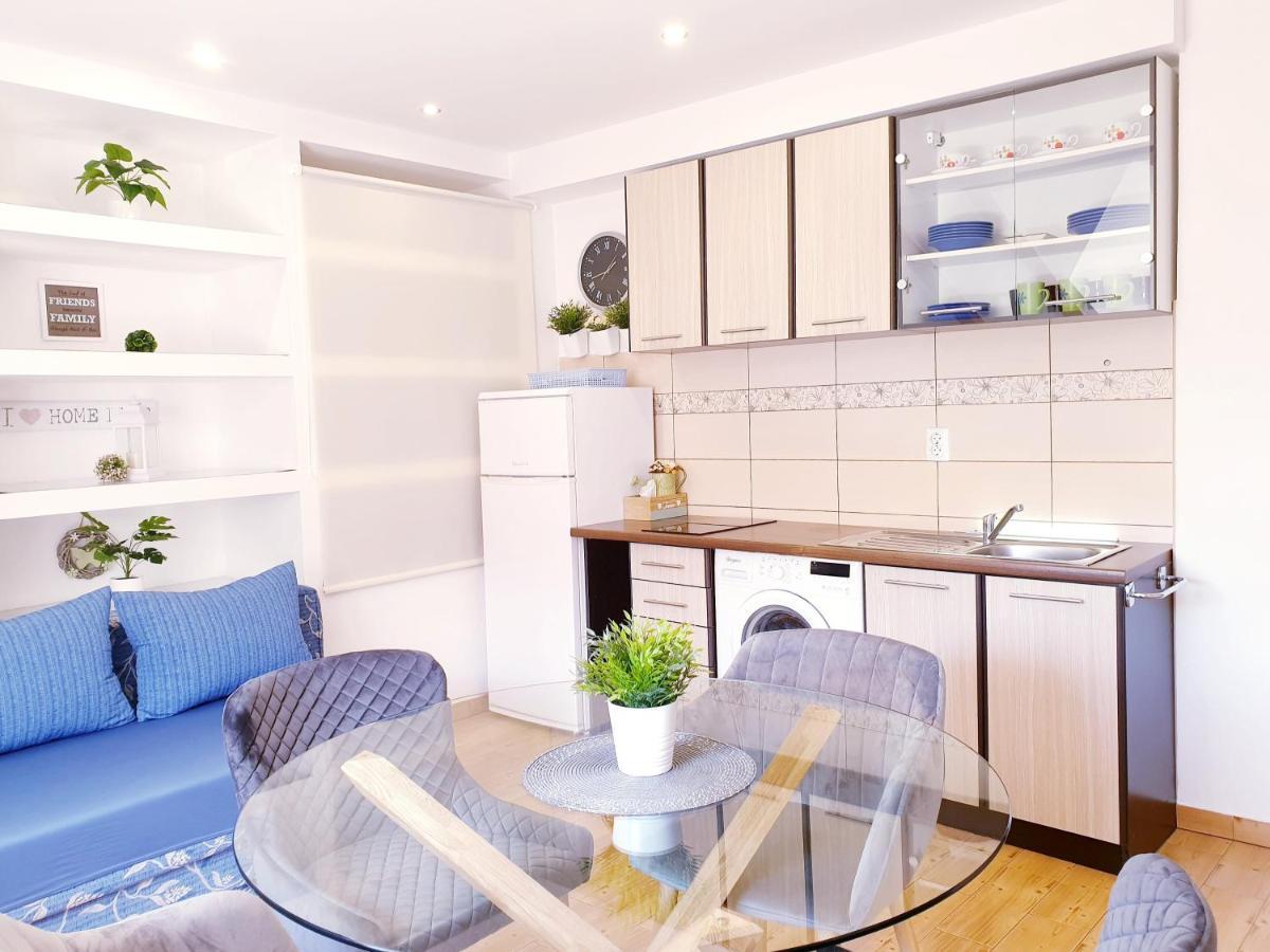 Apartments Sandra In The Historical Center Of The City 苏佩塔尔 外观 照片